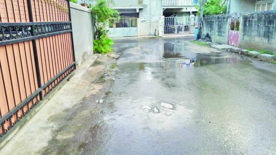 Accumulation d’eau à Veerasamy Lane, Le Hochet
