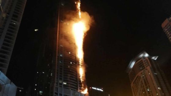 Un incendie ravage la Torch Tower à Dubaï