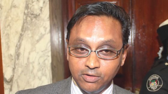 Ravi Rutnah, le ‘bad boy’ de l’Assemblée nationale 