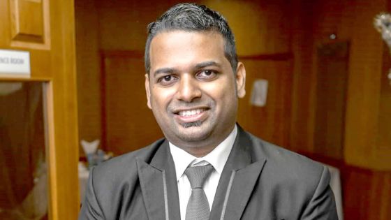 «Il faut contrôler le niveau de la dette étrangère pour qu’on ne finisse pas comme le Sri Lanka», dit Takesh Luckho 