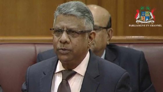 Terminal pétrolier à Albion : quand le ministre Gungah double son collègue Sinatambou