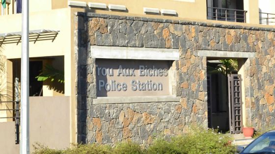 Des policiers molestés au poste de Trou-aux-Biches