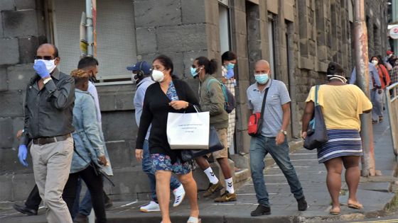 COVID-19 : faut-il mettre de nouvelles restrictions en marge des fêtes ?