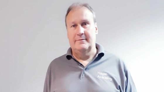 Paul Collins (formateur chez Hager) : «La technologie transforme les entreprises»