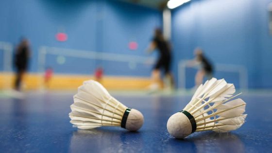 Problèmes d’infrastructures : des badistes déplorent l’état du complexe sportif de Glen-Park