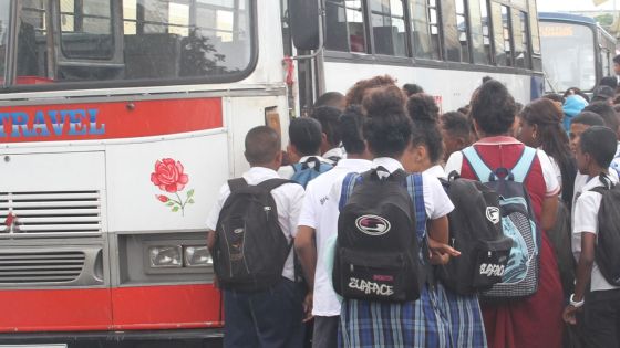 Régionalisation : elle doit parcourir 40 km pour se rendre au collège