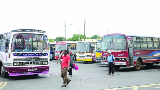 Metro Express : des employés du transport descendent dans la rue