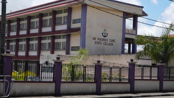 Les 40 ans du collège Dr Maurice Curé : le vice-président de la République souligne l’importance des valeurs 