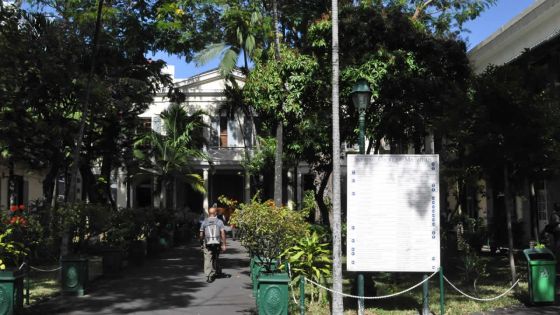 Négligence médicale alléguée : les parents du petit Yeeshan réclament Rs 5 millions de dommages