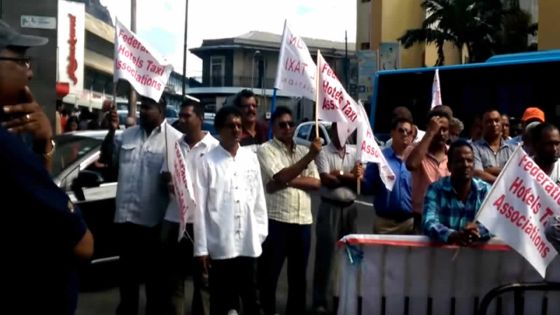 Les taximen menacent de paralyser Port-Louis