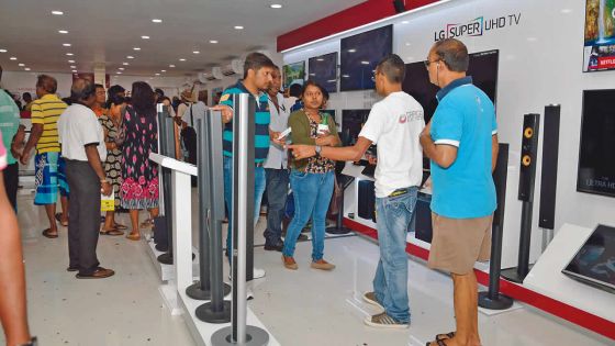 Achats de fin d’année : Sept Mauriciens sur dix achètent à crédit