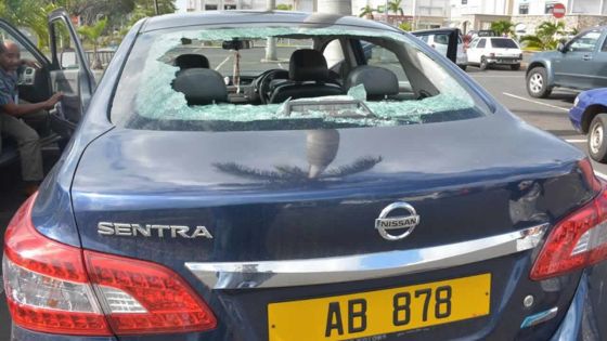 Au collège Bissoondoyal Flacq : la situation dégénère, un véhicule de police saccagé