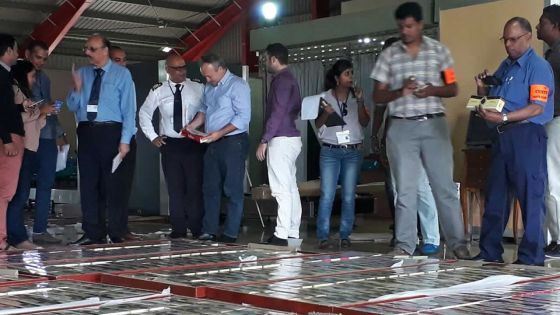 Contrebande : saisie record de Rs 6 millions de cigarettes dans le port