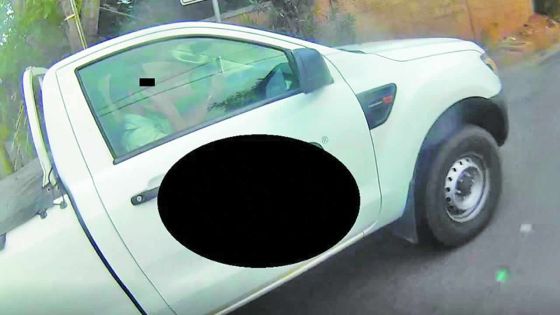 Sécurité routière : deux téléphones au volant 