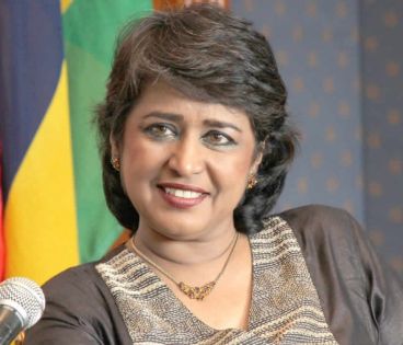 [Radio Plus] 12-Mars : Ameenah Gurib-Fakim retourne au collège Lorette de Quatre-Bornes