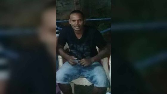 Revenant d’un enterrement : elle découvre son fils pendu dans le salon