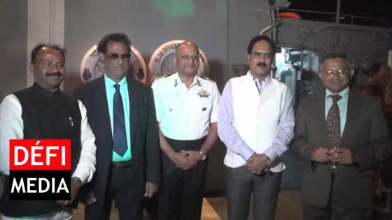 Un navire de la marine indienne en visite chez nous