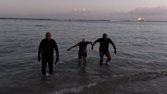 Early Morning Swimmers 5-7 Club : le bonheur de nager aux petites heures dans l’eau froide