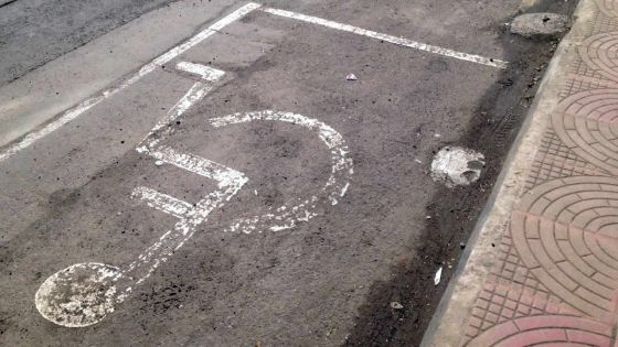 À Vacoas – Panneaux de stationnement pour handicapés retirés