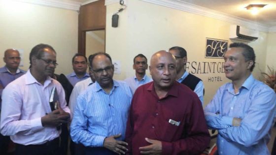 La police autorise l’opposition à manifester contre l’augmentation du prix des carburants