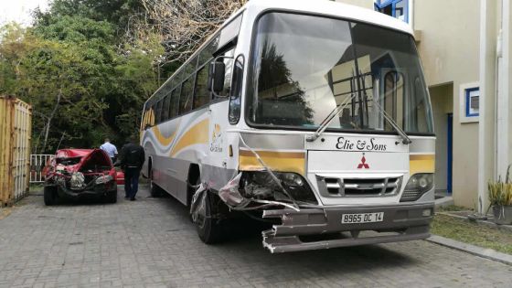 Accident entre un autobus et une voiture : un mort et trois blessés dans une collision à La Preneuse