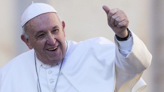 Benvenuto Papa Francesco : portrait d’un pape hors-normes