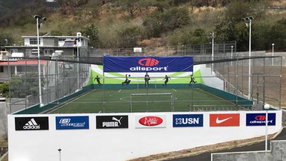 Terrain de foot synthétique au Ward IV : les footballeurs déplorent l’allocation des heures