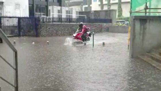 Fortes averses : le laxisme des autorités dénoncé