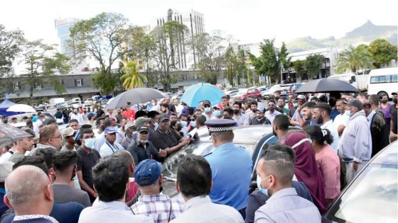 Vente aux enchères aux Casernes centrales : 31 des 33 véhicules de la police vendus en moins de trois heures 