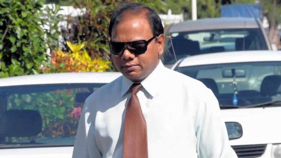 Bureau d’évaluation: Yodhun Bissessur prié de prendre sa retraite