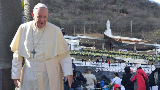 À Marie Reine De La Paix - Ambiance : viva il papa !