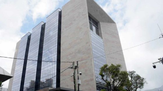 Verdict du juge en référé : pas de quarantaine à domicile pour un avocat et sa famille