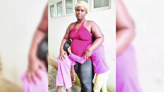 Sans vêtements, ni nourriture : deux fillettes de 9 et 5 ans ne peuvent aller à l’école