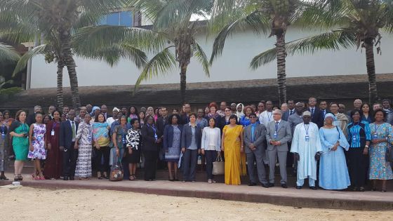 Éducation : les filles poussées vers les sciences et la technologie