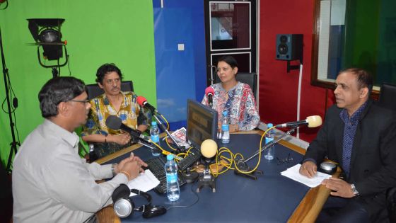 Le Grand journal de Radio Plus : la dynastie en politique évoquée