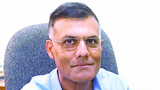 Dr Reshad Rajabally (gynécologue) : «L’endométriose peut avoir des conséquences sur la vie sexuelle»