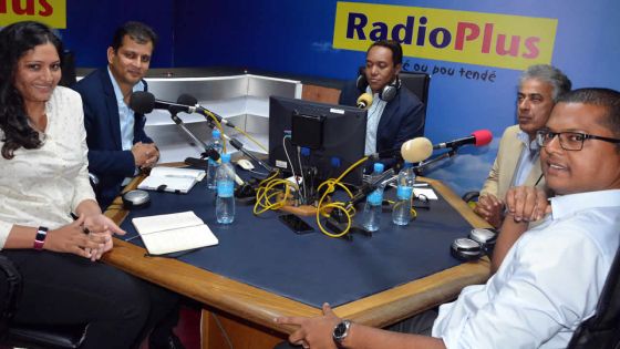 Le Grand Journal - Renouvellement de la classe politique : une réforme en profondeur s’impose