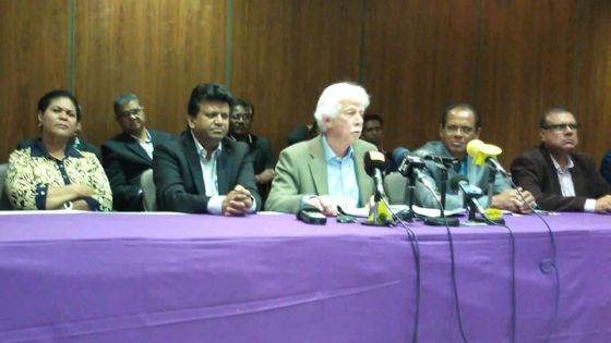 Paul Bérenger dit laisser la Commission d’enquête faire son travail mais affirme «qu’il est clair que toute la vérité éclatera»