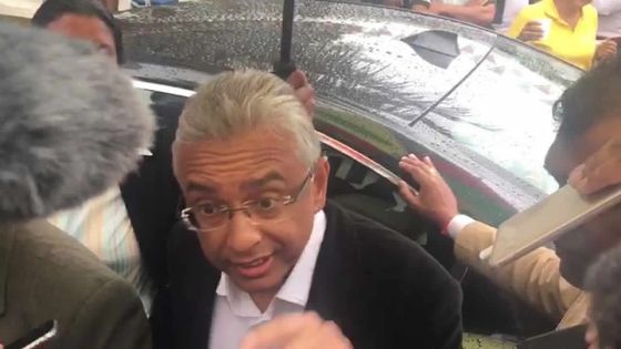Allégations de Veeren : Pravind Jugnauth irrité par une question de Radio Plus