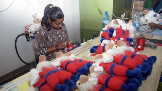 Chez Wally Plush Toys : les peluches de Noël sont fin prêtes 