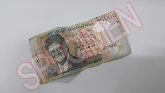 Dans une station-service à Laventure : il règle sa note avec une fausse coupure de Rs 1000