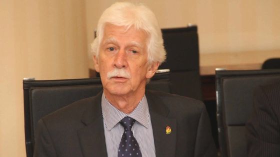 La polémique autour du recrutement de 60 médecins au centre de la PNQ de Paul Bérenger