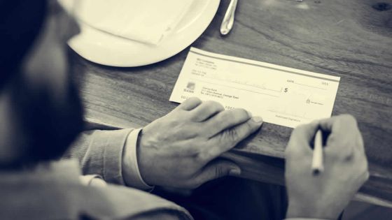 Finances - Chèques : certaines banques ont augmenté leurs tarifs