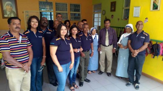 Solidarité à Roche-Bois : des bénévoles de MT viennent en aide au couvent Mère Teresa 