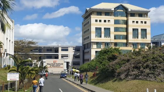 MIE : six chargés de cours contestent la nomination d’un Senior Lecturer