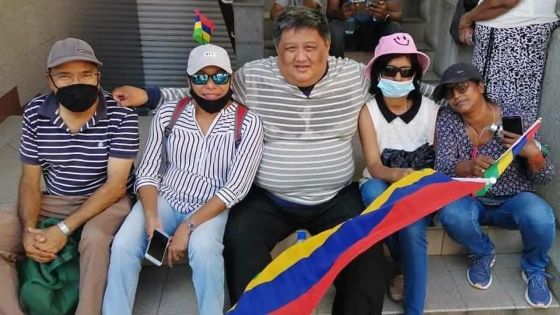 Marche de l'Opposition - Ken Fong : «Je ne fais que me promener»