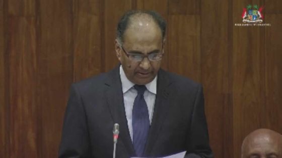 Amendements constitutionnels : suivez en direct les débats sur une motion d’Alan Ganoo