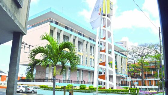 À Tranquebar : la mairie de Port-Louis incapable de faire démolir un mur illégal