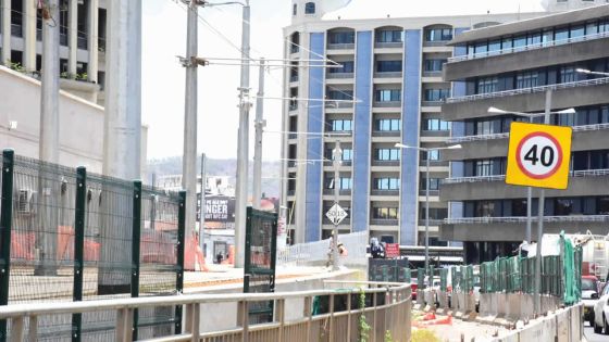 Une station de métro temporaire en face de la Place d’Armes 