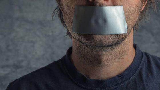 Hommes victimes de violence domestique : sois fort et tais-toi !